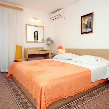 Triple 540b Vrboska